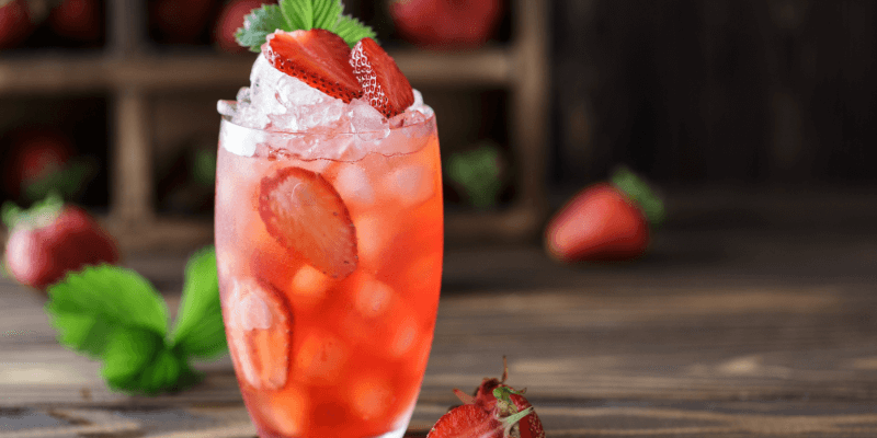Recipe: 100% Natural Strawberry Lemonade