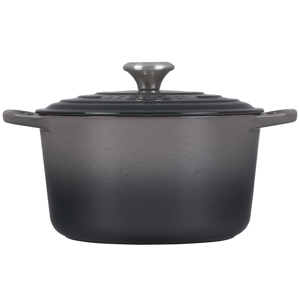 Le Creuset’s Signature Dutch Oven - Thumbnail 3
