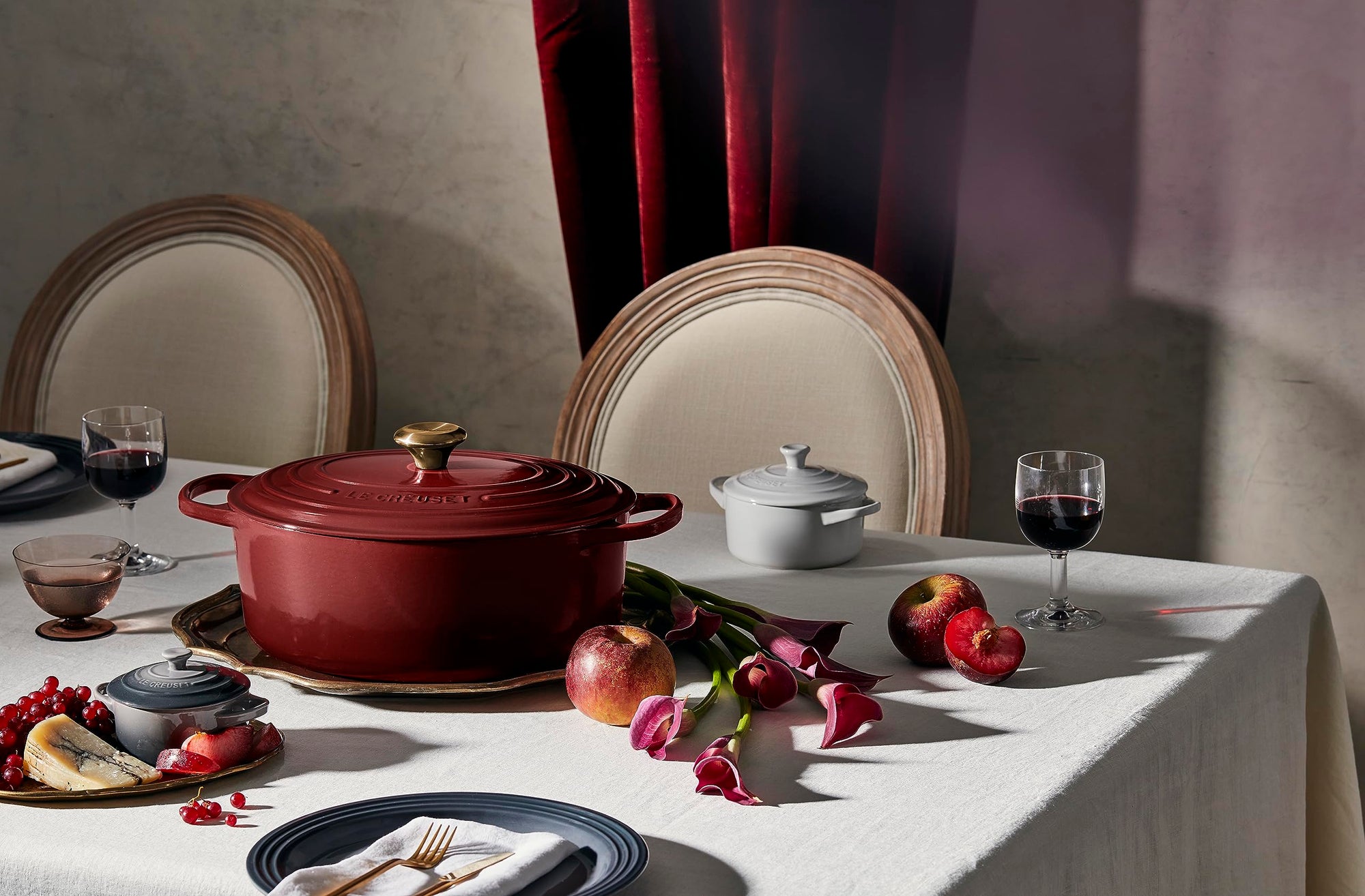 Le Creuset 6.75 Qt. Enameled Cast Iron Signature Oval Dutch Oven