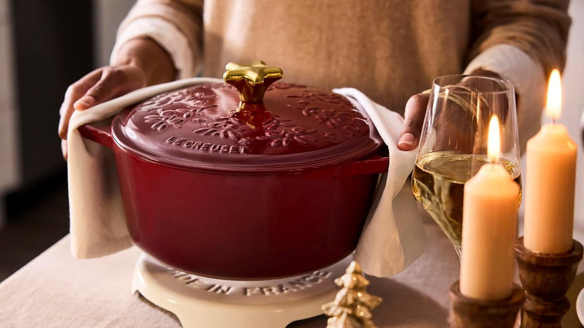 Le Creuset Enameled Cast Iron Holiday Tree Dutch Oven, 4.5 qt.