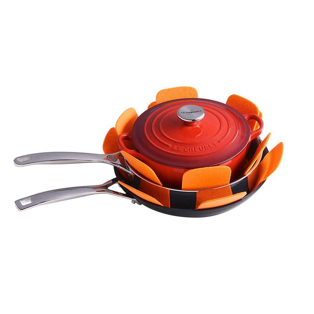 Le Creuset Felt Pan Protectors Set of 3 - Thumbnail 5