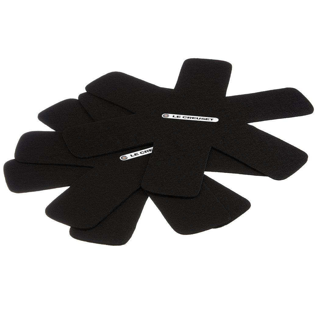 Le Creuset Felt Pan Protectors Set of 3 - Thumbnail 3