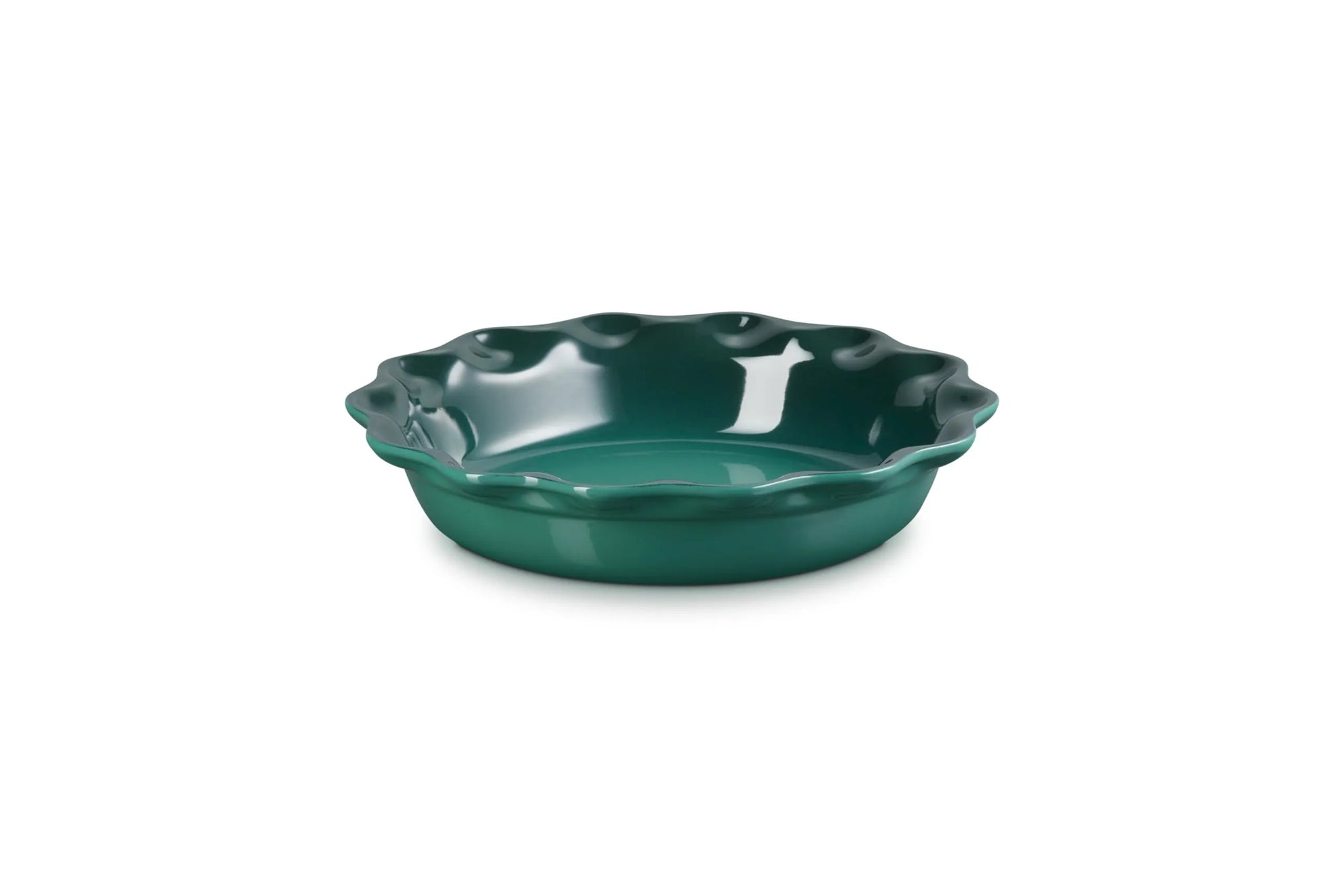 An Artichaut ceramic pie dish with a scalloped rim, shown on a plain white background.