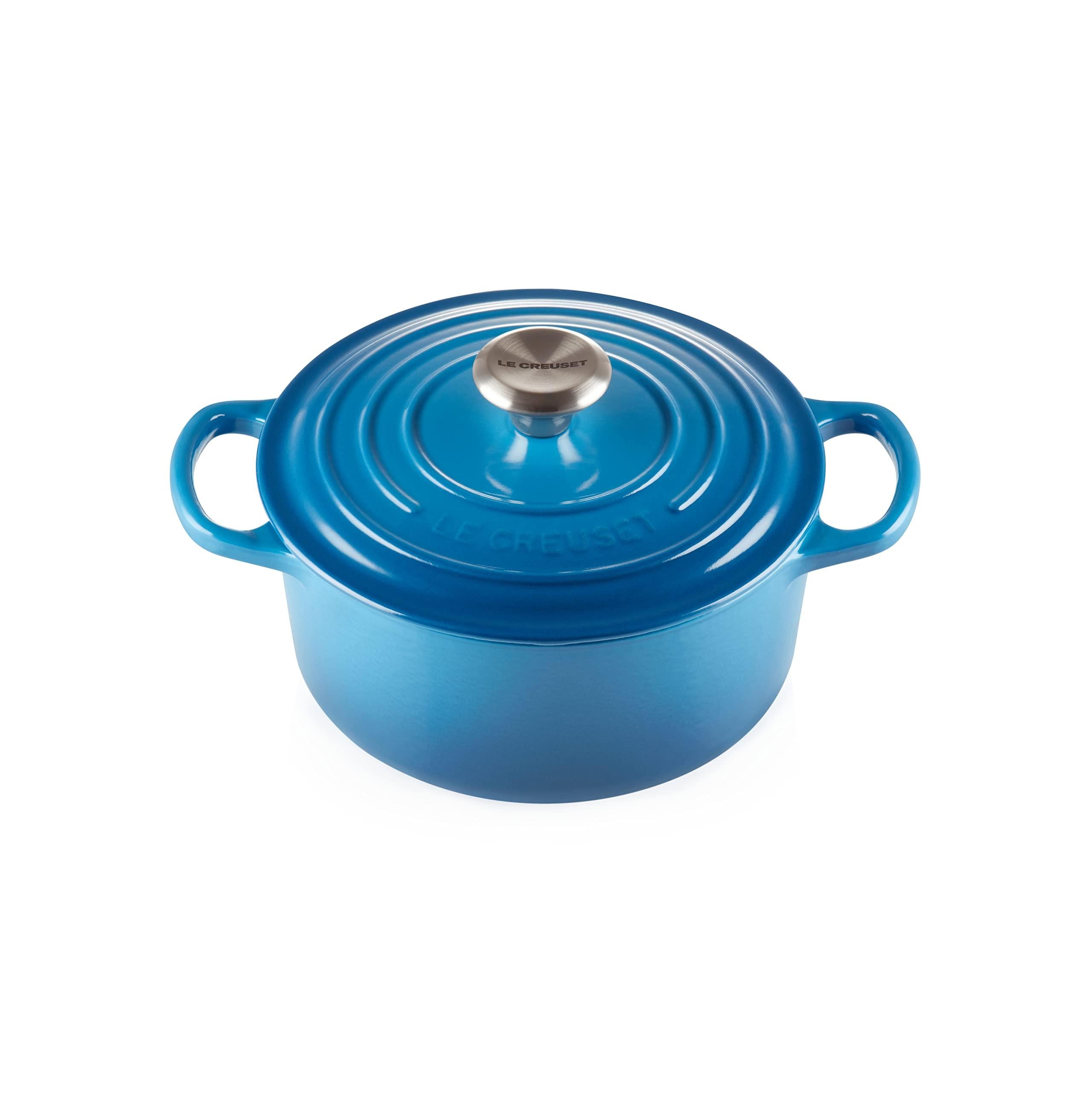 Le Creuset Signature Round Dutch Oven, 5.5 Qt. - Thumbnail 4