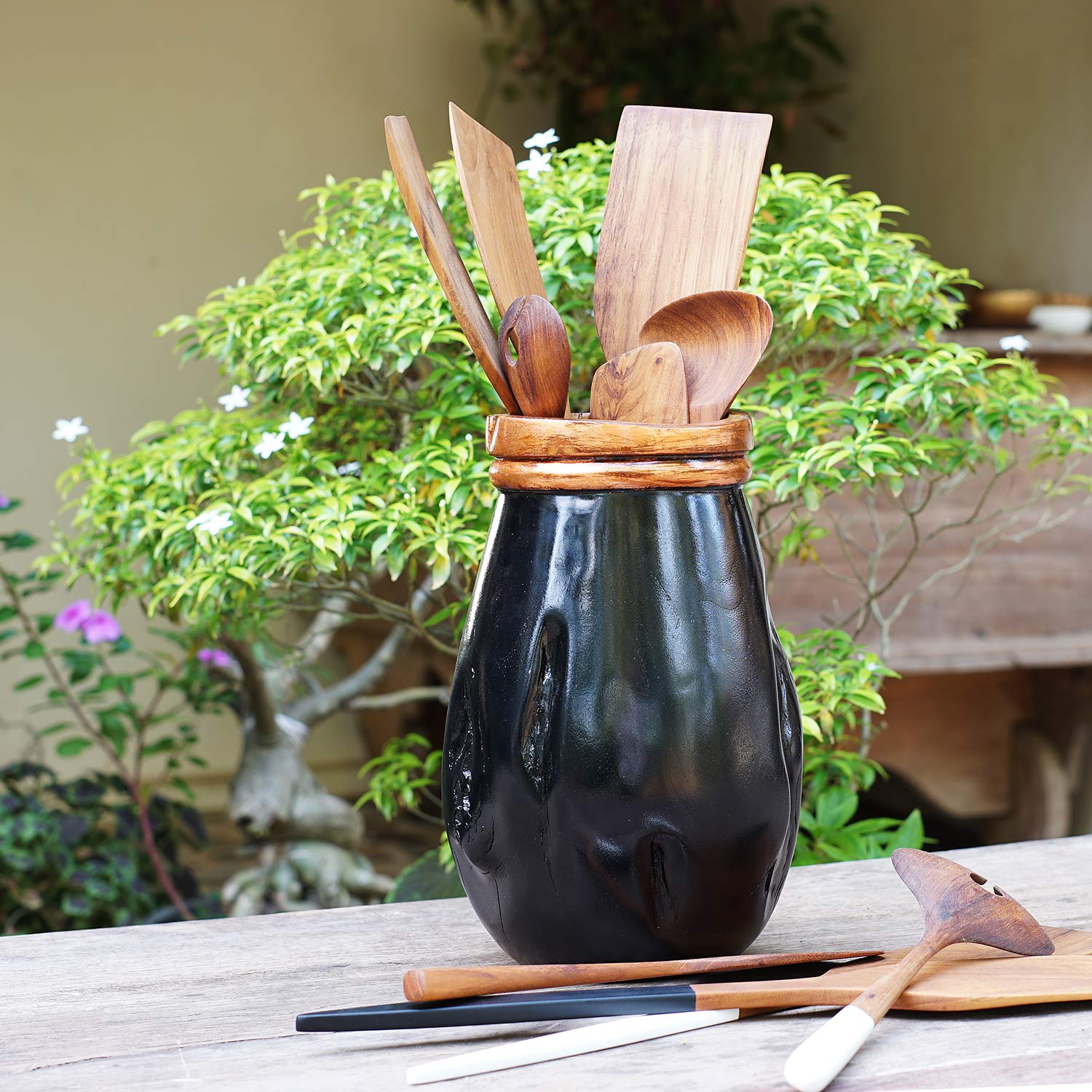 Rico & Plato Sam Black Teak Vase with Copper Leaf Accent - Thumbnail 2