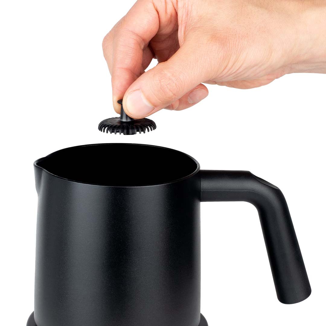 https://www.jlhufford.com/cdn/shop/products/capresso-capresso-froth-ts-automatic-milk-frother-hot-chocolate-maker-with-bpa-free-pitcher-jl-hufford-milk-frothers-32507386429617.jpg?v=1662997919