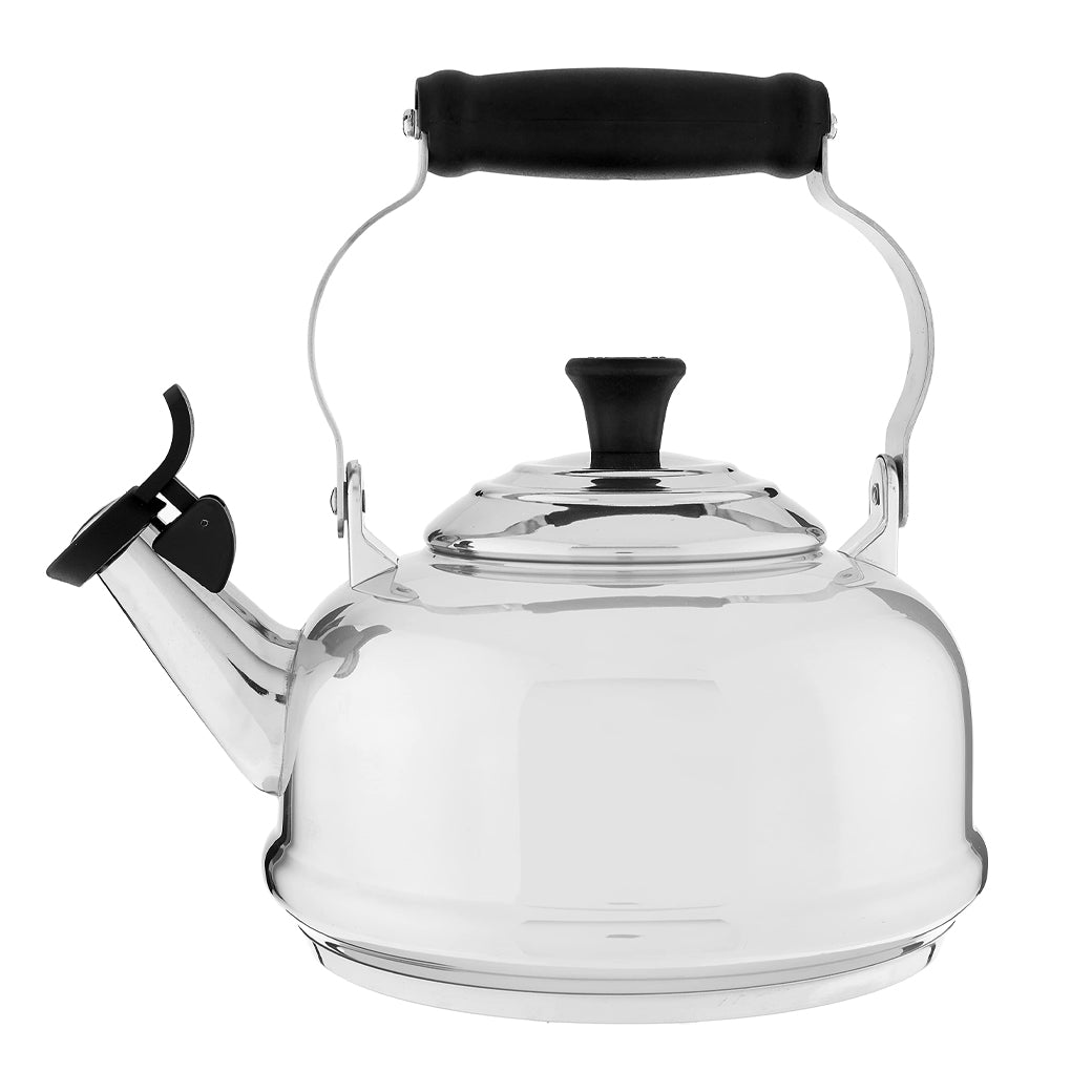 Le Creuset Enamel On Steel Whistling Tea Kettle, 1.7 qt.