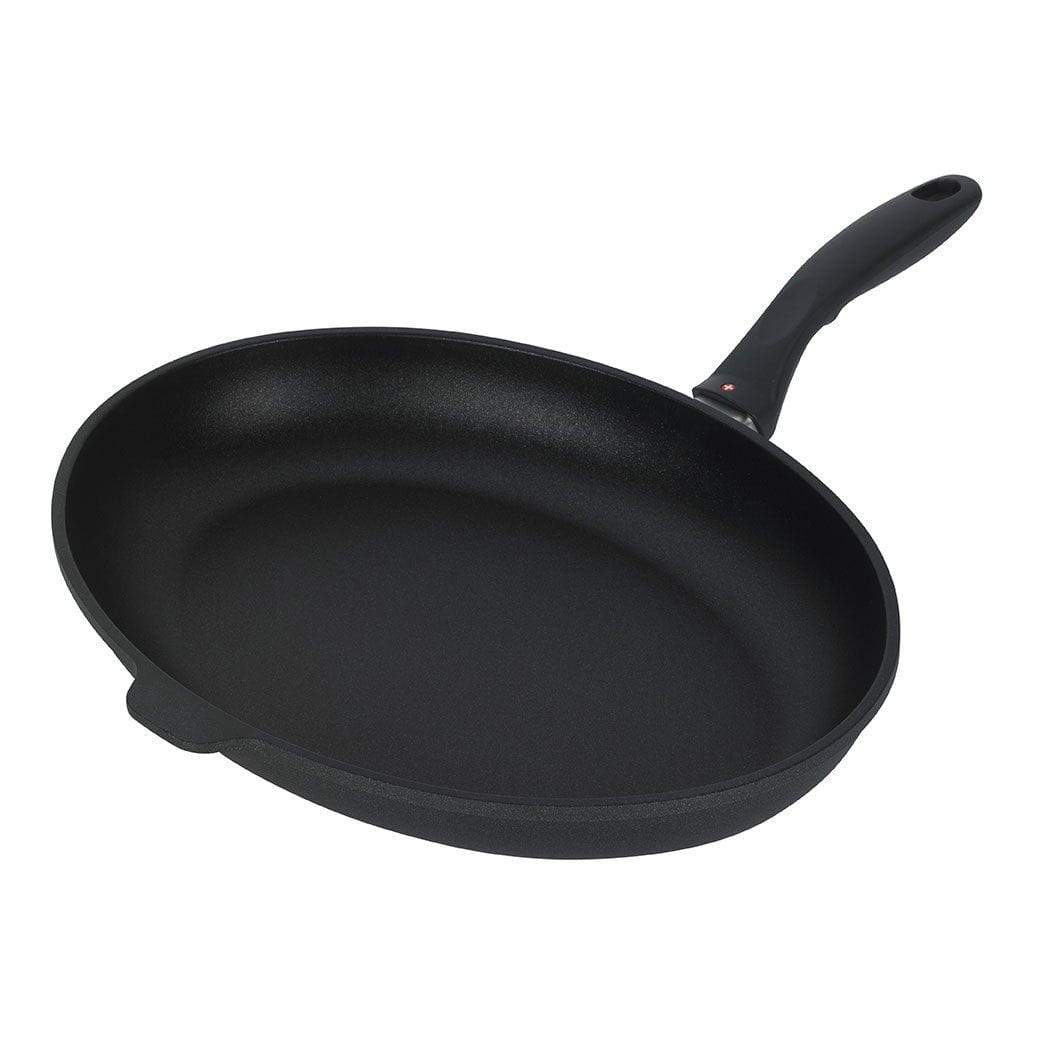 Swiss Diamond Skillets &amp; Frying Pans Swiss Diamond XD Nonstick Oval Fry Pan with Lid JL-Hufford